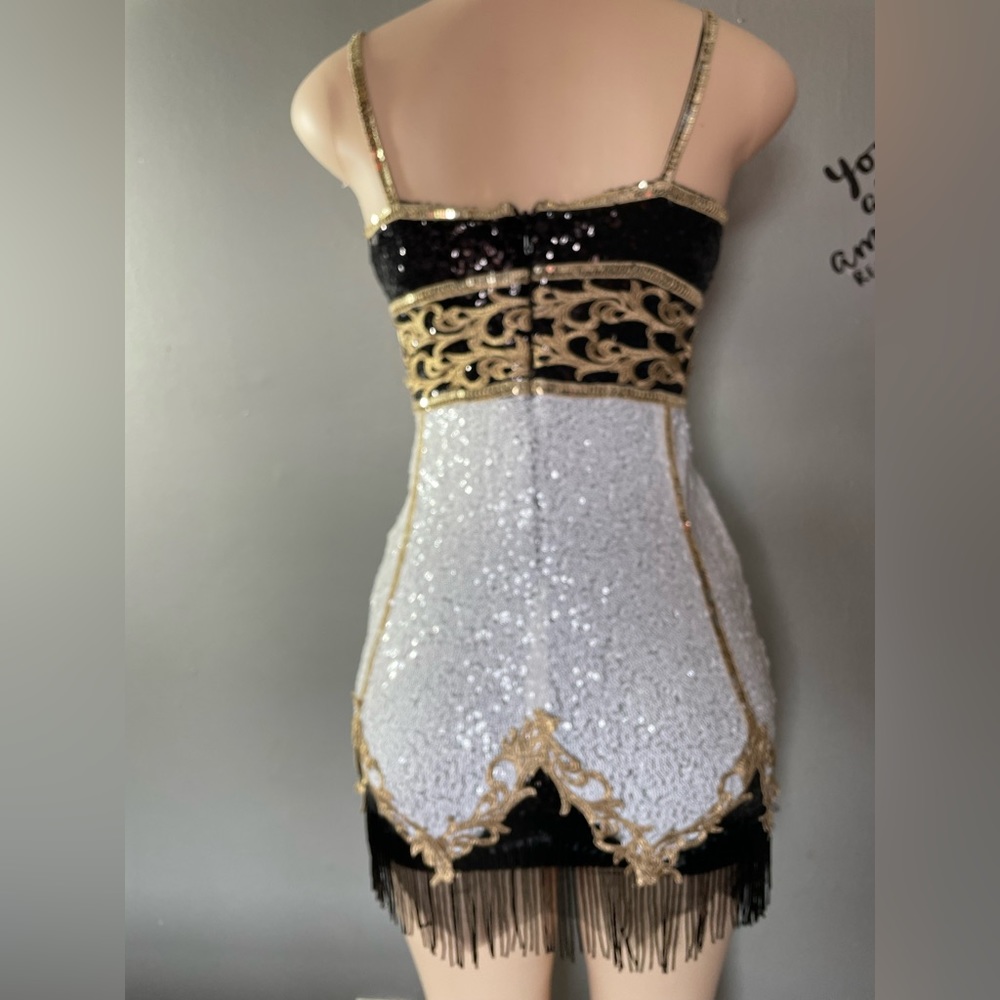 Dress - Picture 2 of 4